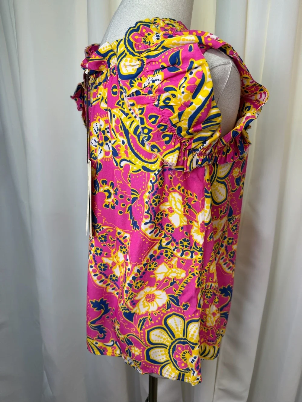 NWT Figue ‘Gianna’ Flutter Sleeve Top in Pink & Yellow “Paisley Floral” Size XS